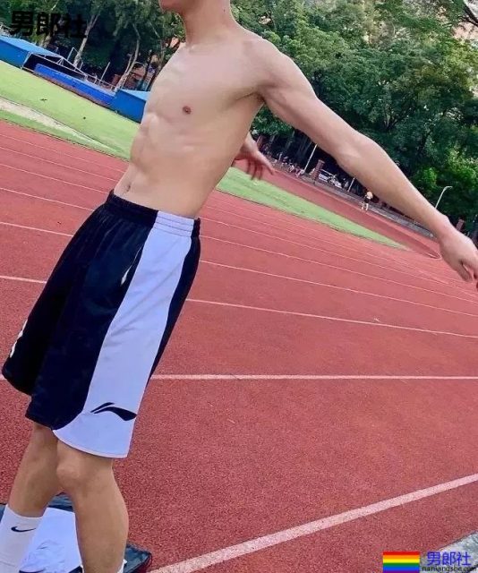 野生肌肉帅哥"食用指南"！生活中的素颜男神，我又恋爱了! - 51虹马