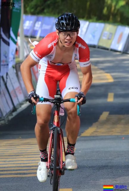 野生肌肉帅哥"食用指南"！生活中的素颜男神，我又恋爱了! - 51虹马