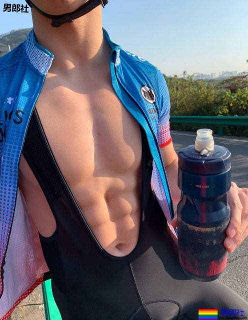 野生肌肉帅哥"食用指南"！生活中的素颜男神，我又恋爱了! - 51虹马