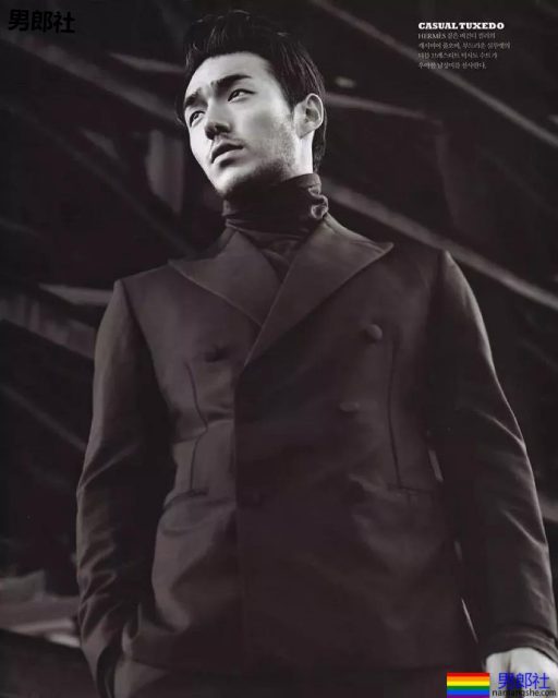 史上最帅186正装肌肉民航飞行员，下海腹肌照，我非常可以！ - 51虹马