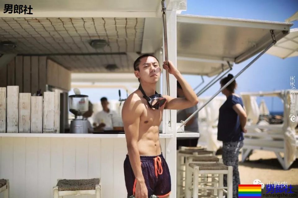 硬实力不输杨洋，军艺双子星之一的他终于火了！ - 51虹马