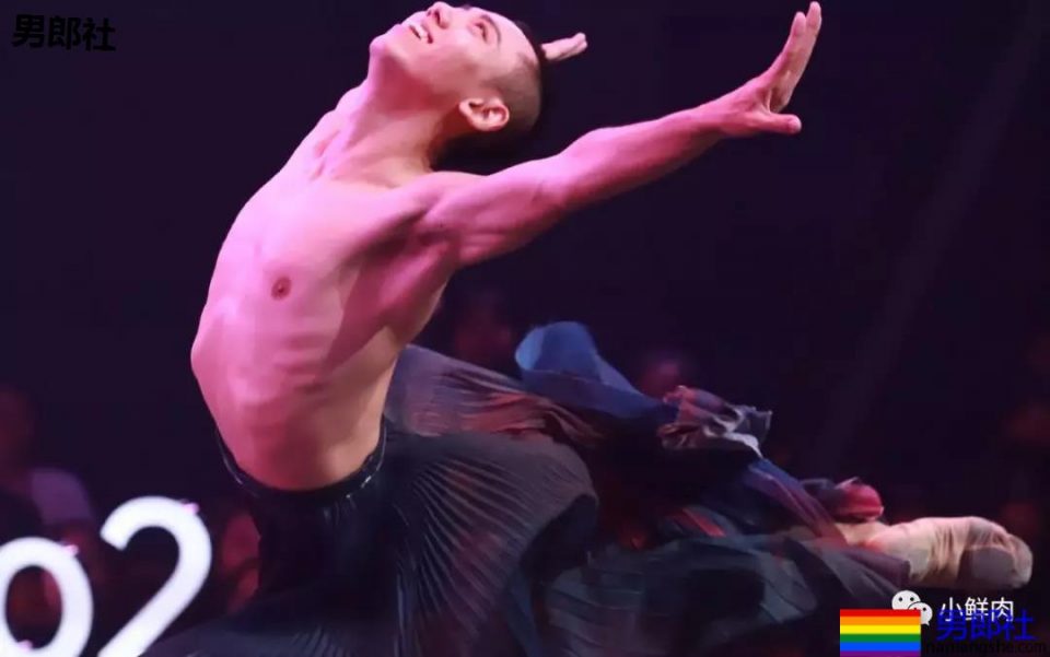 硬实力不输杨洋，军艺双子星之一的他终于火了！ - 51虹马