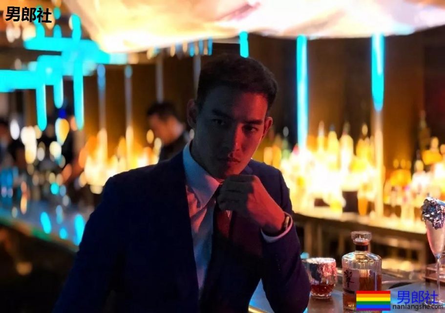 王菊189CM的肌肉健身私教，微博公开找金主爸爸？ - 51虹马