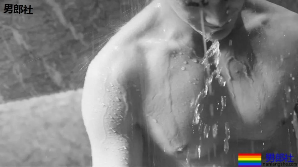 姜潮金瀚一起洗澡上热搜!?都是壮硕肌肉男,你盯谁? - 51虹马 姜潮金瀚一起洗澡上热搜!?都是壮硕肌肉男,你盯谁? - 51虹马