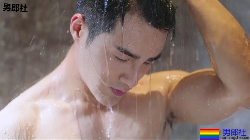 姜潮金瀚一起洗澡上热搜!?都是壮硕肌肉男,你盯谁? - 51虹马 姜潮金瀚一起洗澡上热搜!?都是壮硕肌肉男,你盯谁? - 51虹马