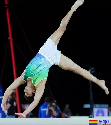 军运会巴西吴彦祖火了,又有基友翻出了他的网盘视频?! - 51虹马 军运会巴西吴彦祖火了,又有基友翻出了他的网盘视频?! - 51虹马