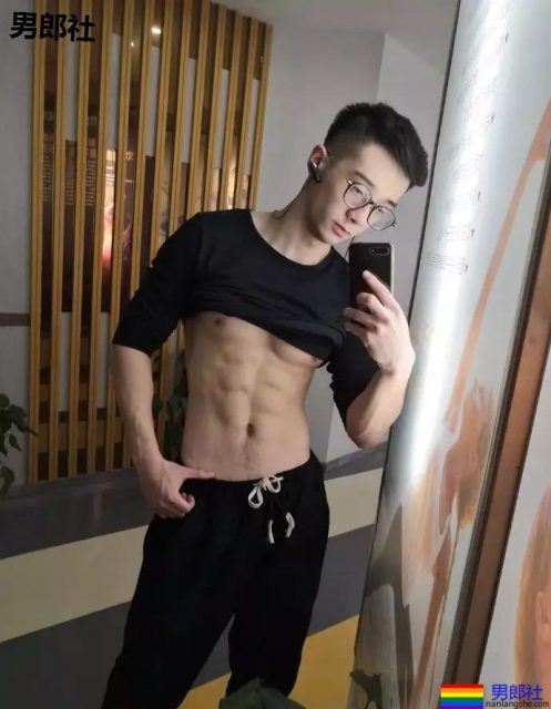 0号的第一次体验,18cm真的太大了,出血了..... - 51虹马 0号的第一次体验,18cm真的太大了,出血了..... - 51虹马