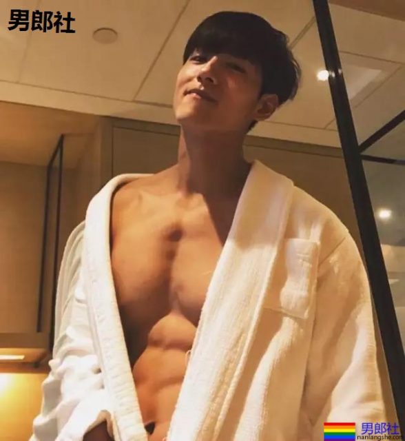 姜潮新剧上演浴室戏，变身肌肉爸爸的他身材更棒了 - 51虹马