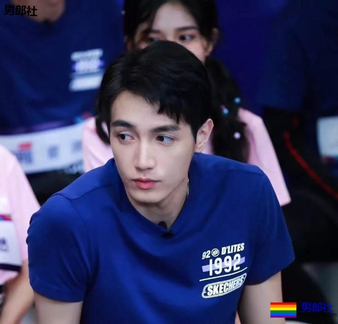 大胸肌男星都脱脱脱了!除了萧亚轩的小男友,他们也很可口! - 51虹马 大胸肌男星都脱脱脱了!除了萧亚轩的小男友,他们也很可口! - 51虹马