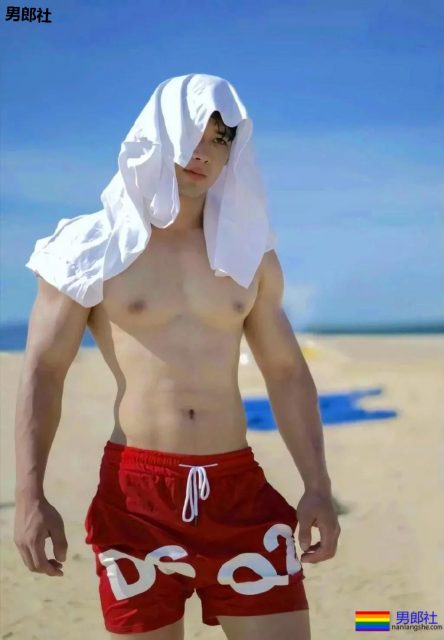 99年的奶凶小狼狗粉嫩大胸肌被疯传,原来是上海体院生! - 51虹马 99年的奶凶小狼狗粉嫩大胸肌被疯传,原来是上海体院生! - 51虹马