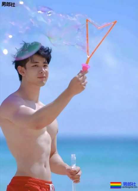 99年的奶凶小狼狗粉嫩大胸肌被疯传,原来是上海体院生! - 51虹马 99年的奶凶小狼狗粉嫩大胸肌被疯传,原来是上海体院生! - 51虹马