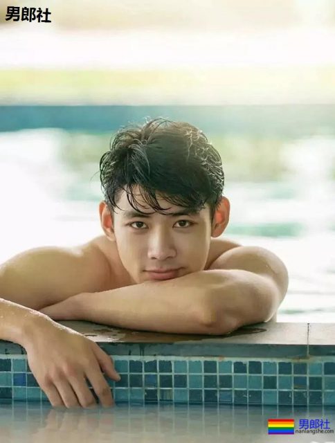 99年的奶凶小狼狗粉嫩大胸肌被疯传,原来是上海体院生! - 51虹马 99年的奶凶小狼狗粉嫩大胸肌被疯传,原来是上海体院生! - 51虹马