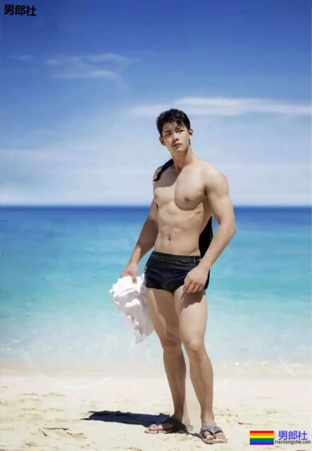 99年的奶凶小狼狗粉嫩大胸肌被疯传,原来是上海体院生! - 51虹马 99年的奶凶小狼狗粉嫩大胸肌被疯传,原来是上海体院生! - 51虹马