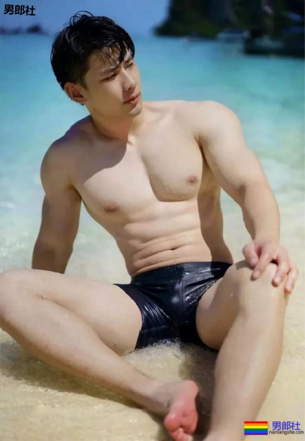 99年的奶凶小狼狗粉嫩大胸肌被疯传,原来是上海体院生! - 51虹马 99年的奶凶小狼狗粉嫩大胸肌被疯传,原来是上海体院生! - 51虹马