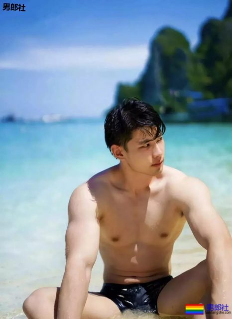 99年的奶凶小狼狗粉嫩大胸肌被疯传,原来是上海体院生! - 51虹马 99年的奶凶小狼狗粉嫩大胸肌被疯传,原来是上海体院生! - 51虹马