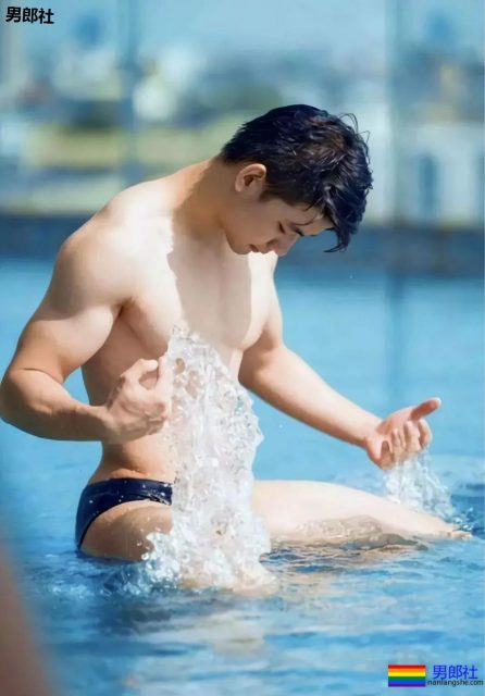 99年的奶凶小狼狗粉嫩大胸肌被疯传,原来是上海体院生! - 51虹马 99年的奶凶小狼狗粉嫩大胸肌被疯传,原来是上海体院生! - 51虹马