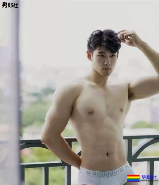 99年的奶凶小狼狗粉嫩大胸肌被疯传,原来是上海体院生! - 51虹马 99年的奶凶小狼狗粉嫩大胸肌被疯传,原来是上海体院生! - 51虹马