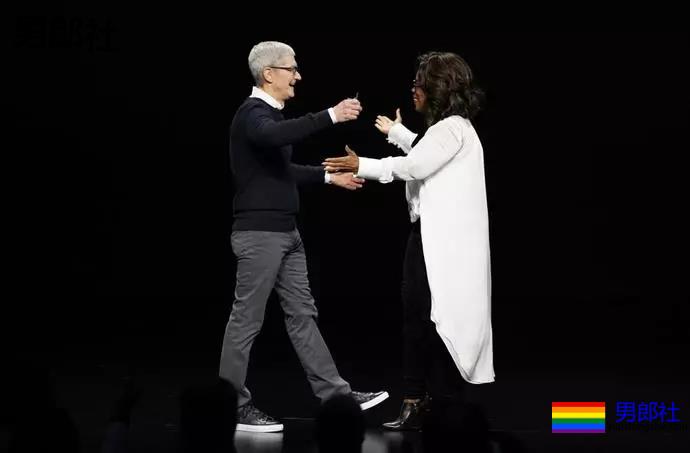 蒂姆·库克首次坦言公开出柜后的幕后故事 - 51虹马 蒂姆·库克首次坦言公开出柜后的幕后故事 - 51虹马