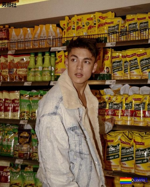 肌肉男演员被私教出柜?主动回应自己是双性恋?这操作... - 51虹马 肌肉男演员被私教出柜?主动回应自己是双性恋?这操作... - 51虹马