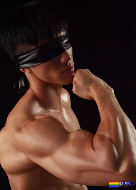 小视频泄露的他，怎么可以帅成这样 - 51虹马