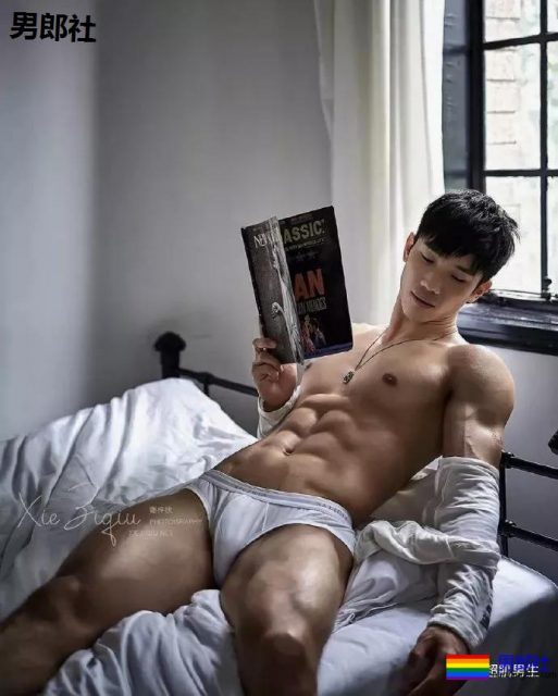 小视频泄露的他，怎么可以帅成这样 - 51虹马