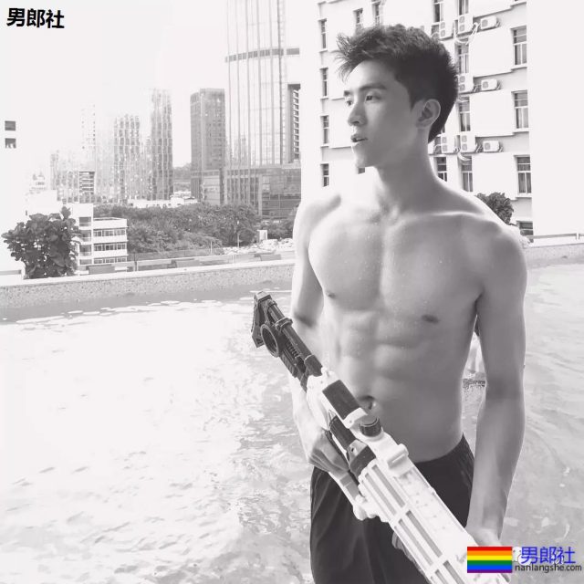 现在的高三男生发育都这么好吗？ - 51虹马