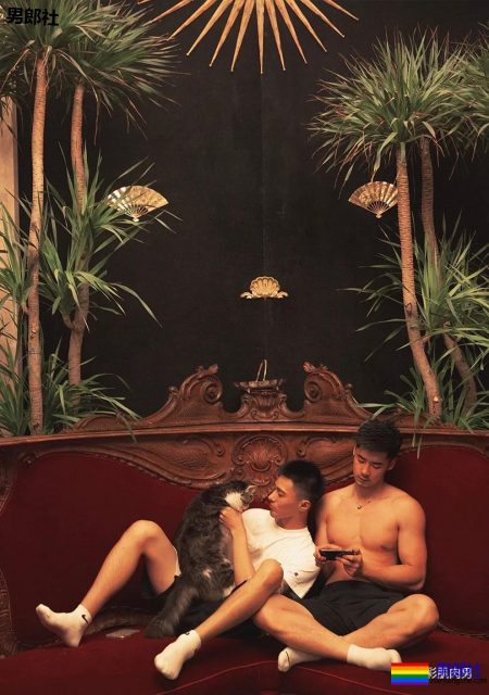 公园遇胡茬野男扒衣戏水，湿身后尤物有大料 - 51虹马