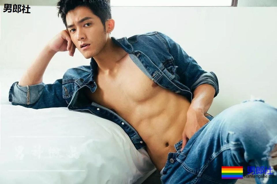 红楼梦天菜祖雄师弟，过气肌肉男为翻红曝光硬照写真！ - 51虹马