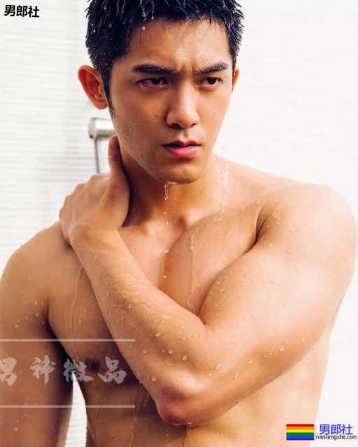 红楼梦天菜祖雄师弟，过气肌肉男为翻红曝光硬照写真！ - 51虹马