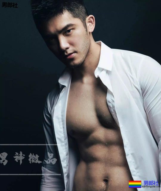 红楼梦天菜祖雄师弟，过气肌肉男为翻红曝光硬照写真！ - 51虹马