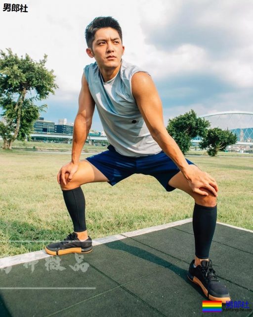 红楼梦天菜祖雄师弟，过气肌肉男为翻红曝光硬照写真！ - 51虹马