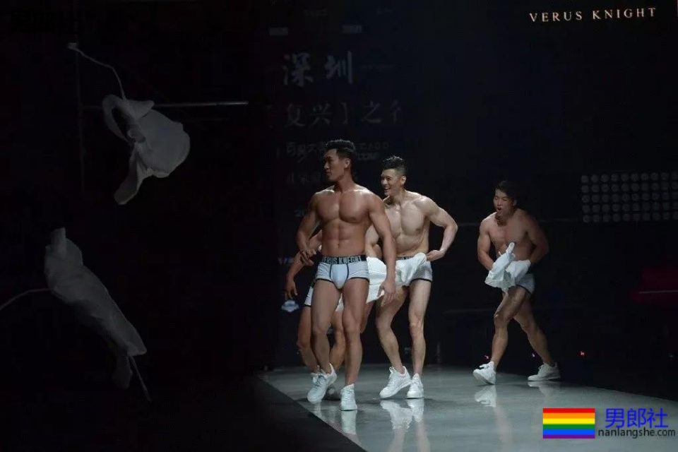 视觉盛宴！超肌感！百男大秀一件不留！ - 51虹马