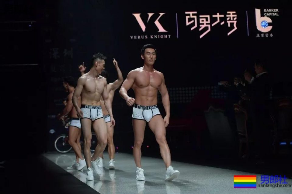 视觉盛宴！超肌感！百男大秀一件不留！ - 51虹马