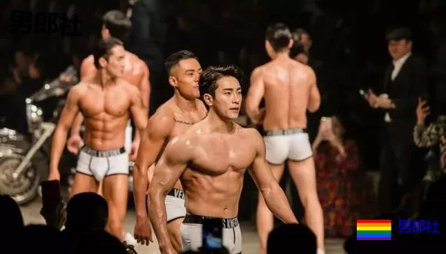 视觉盛宴！超肌感！百男大秀一件不留！ - 51虹马