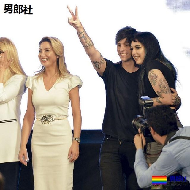 儿子是变装皇后,阿根廷新总统“感到骄傲” - 51虹马 儿子是变装皇后,阿根廷新总统“感到骄傲” - 51虹马