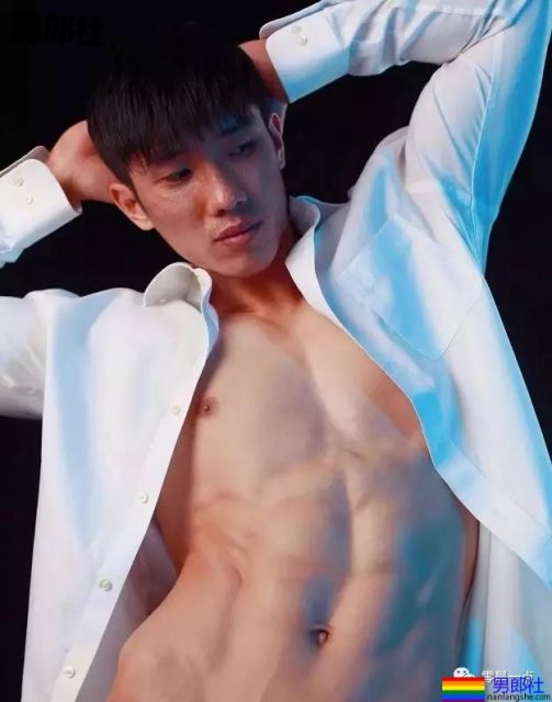 在一起三年背着我出去做0，被我捉到还是三个人？ - 51虹马