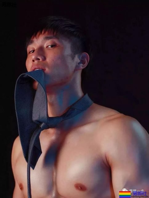 在一起三年背着我出去做0，被我捉到还是三个人？ - 51虹马