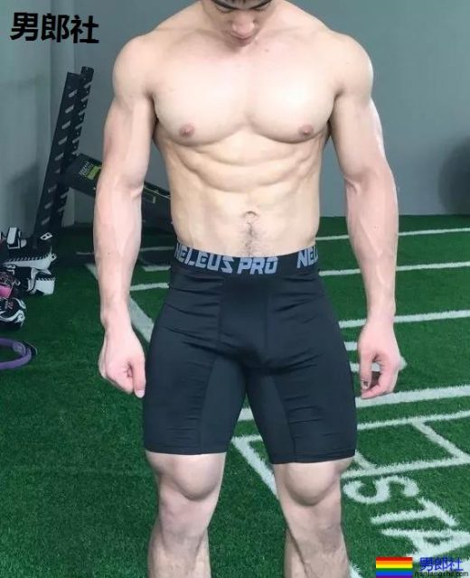 商务正装，大胸宽臂，大腿更结实 - 51虹马