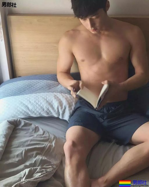 靠不雅视频走红的MB体育生，有没有被他电到？ - 51虹马