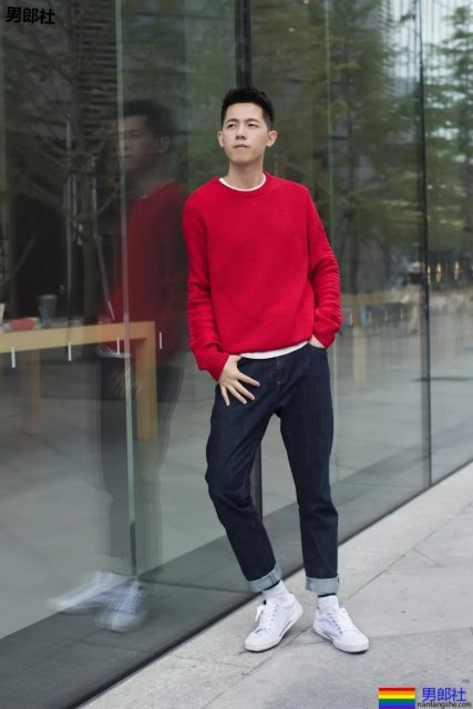 比李现还嫩!？正装制服小狼狗够长直，口水忍不住了！ - 51虹马