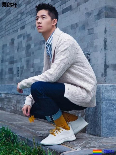 比李现还嫩!？正装制服小狼狗够长直，口水忍不住了！ - 51虹马