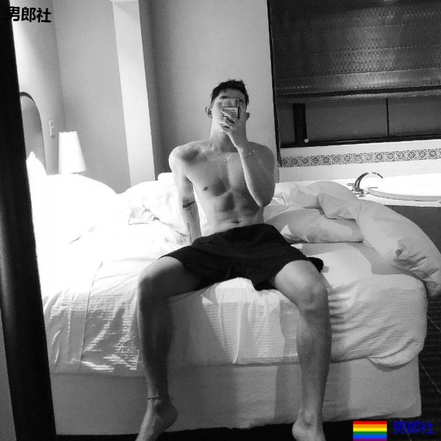 奶凶奶凶的"颜肉双修"小奶狼，童颜腹肌小筋肉，想A爆他！ - 51虹马