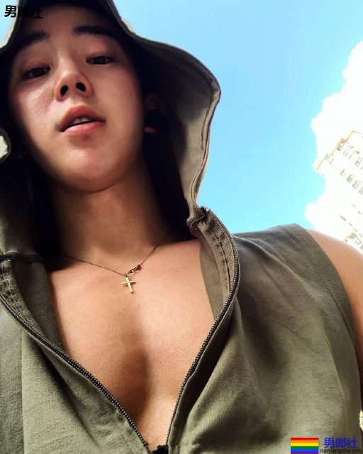 奶凶奶凶的"颜肉双修"小奶狼，童颜腹肌小筋肉，想A爆他！ - 51虹马