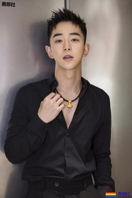 奶凶奶凶的"颜肉双修"小奶狼，童颜腹肌小筋肉，想A爆他！ - 51虹马