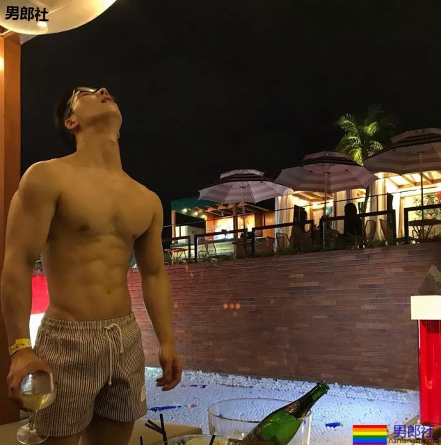 樊野是0？最新硬照暧昧对象被曝光！ - 51虹马