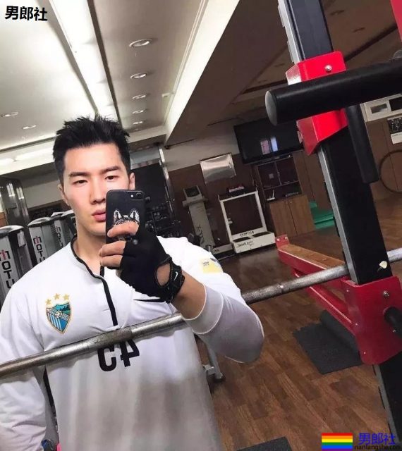 樊野是0？最新硬照暧昧对象被曝光！ - 51虹马