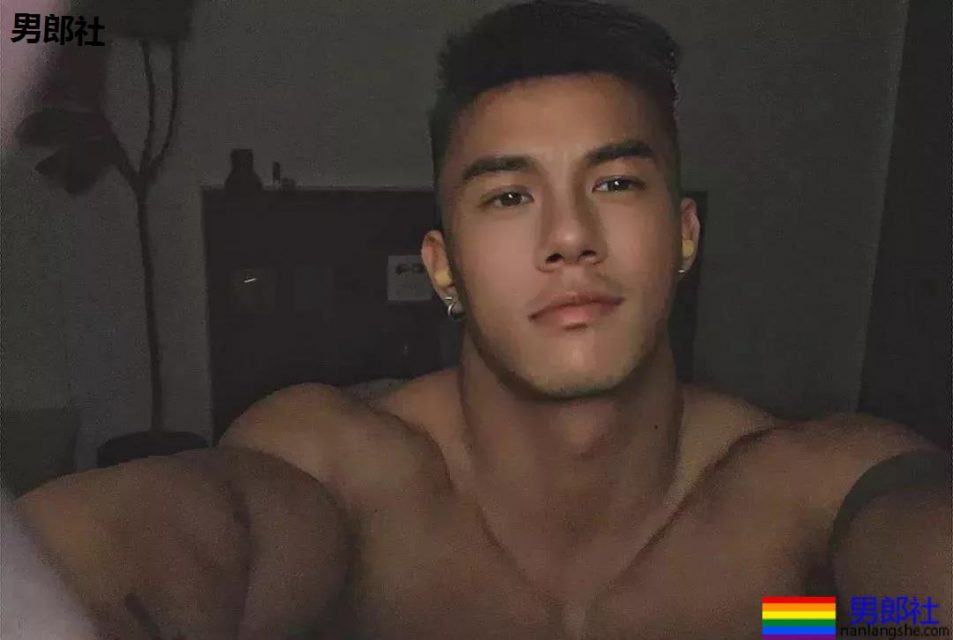 帅哥花样“炫腹”！这样的男朋友我可以 - 51虹马