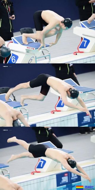 体育生制服小哥哥大长腿，不看就亏了.... - 51虹马