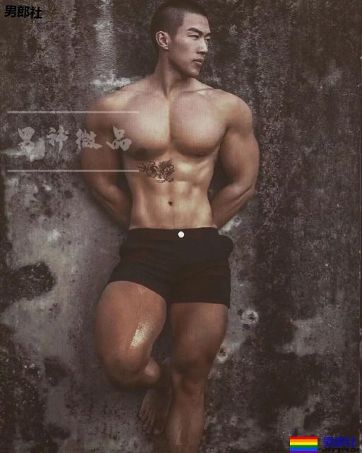 "武汉一姐"筋肉小哥太open!极品翘臀大胸肌被挤爆! - 51虹马 "武汉一姐"筋肉小哥太open!极品翘臀大胸肌被挤爆! - 51虹马