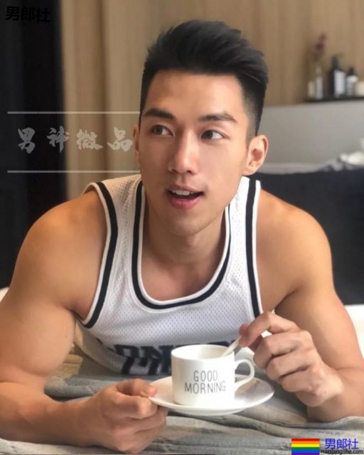 "武汉一姐"筋肉小哥太open!极品翘臀大胸肌被挤爆! - 51虹马 "武汉一姐"筋肉小哥太open!极品翘臀大胸肌被挤爆! - 51虹马